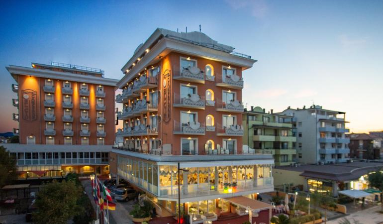 hotels-elcid-campeador en special-offer-fair-sigep-at-hotel-in-torre-pedrera 011