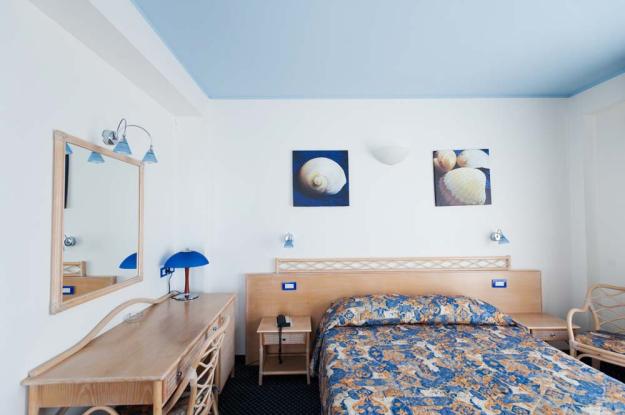 hotels-elcid-campeador en room 036