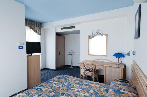 hotels-elcid-campeador en room 038