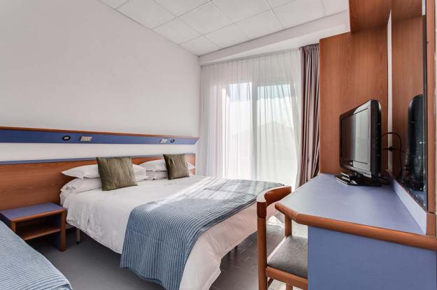hotels-elcid-campeador en room 013